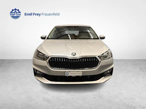 https://vehicle.imgix.net/4448227/f932c7a8-03ba-476b-8fdf-e8528fe3c5e9.jpg