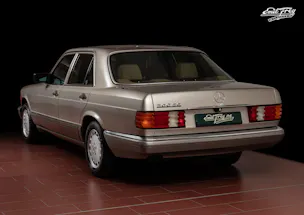 MERCEDES-BENZ SE W126
