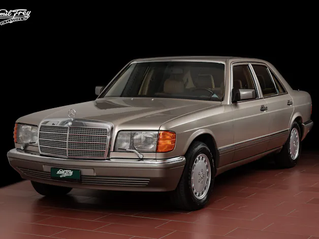MERCEDES-BENZ SE W126