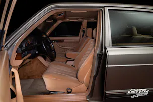 MERCEDES-BENZ SE W126