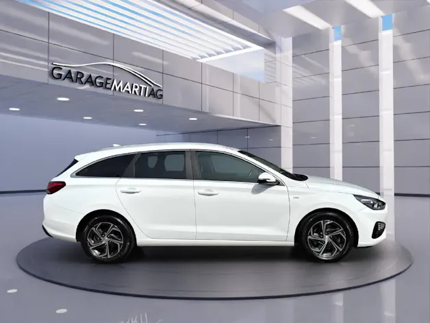 HYUNDAI i30 Wagon 1.5 T-GDi Amplia