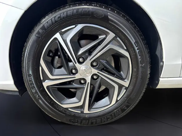 HYUNDAI i30 Wagon 1.5 T-GDi Amplia