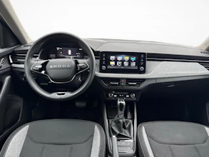 https://vehicle.imgix.net/4448250/bdc8a5c7-9f41-4d8c-92b9-910f74f838b8.jpg
