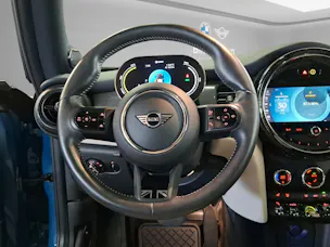 MINI F56 Cooper SE