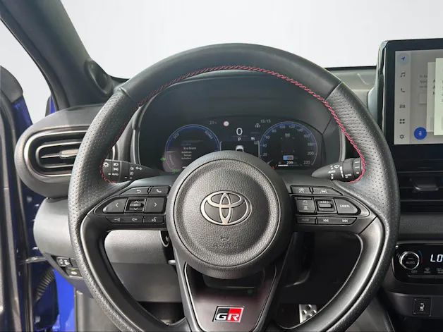 Toyota Yaris 1.5 VVT-i HSD GR Sport inkl. Wartungsvertrag