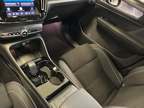https://vehicle.imgix.net/4448281/e103bad1-34a7-40e1-8cc4-3d33190a4729.jpg
