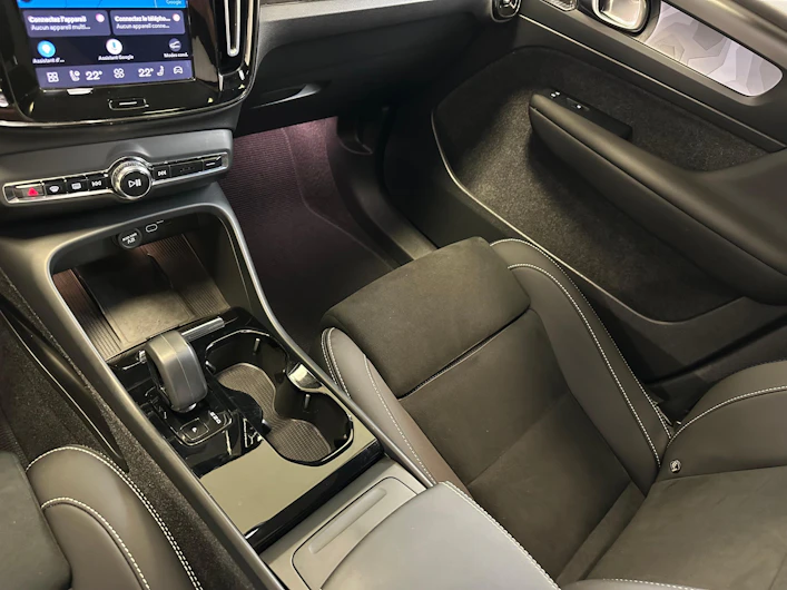 image du véhicule VOLVO C40