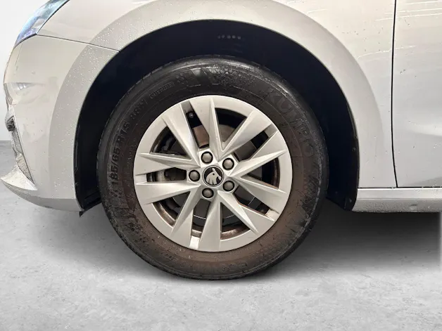 SKODA Fabia 1.0 TSI Selection DSG