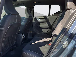 VOLVO EX40 Twin Black Edition AWD