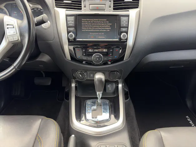 NISSAN Navara 2.3 dCi Double Cab N-Guard AT