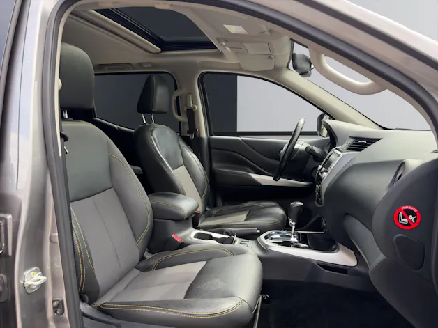 NISSAN Navara 2.3 dCi Double Cab N-Guard AT