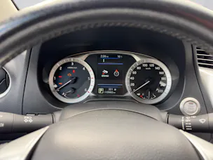 NISSAN Navara 2.3 dCi Double Cab N-Guard AT