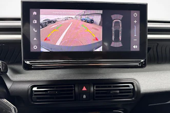 https://vehicle.imgix.net/4448403/64e49bba-944b-461b-8385-1f230f446a06.jpg