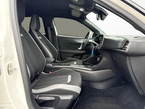 https://vehicle.imgix.net/4448449/68735b3a-140d-4d37-91e1-77ca0a4094f2.jpg