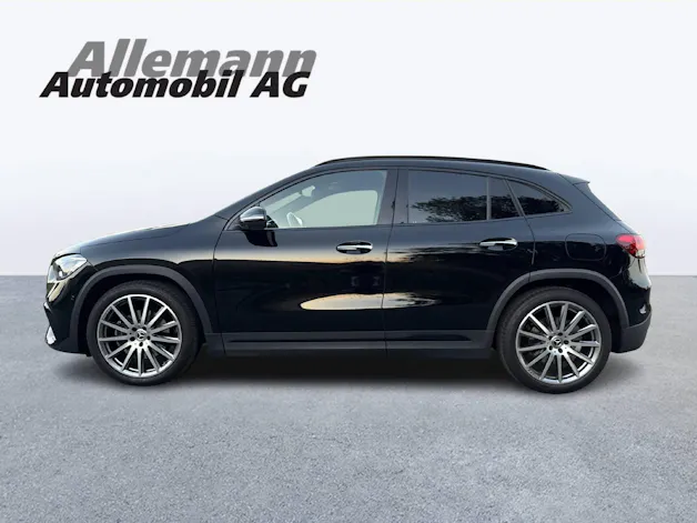 MERCEDES-BENZ GLA 220 d AMG Line 4matic