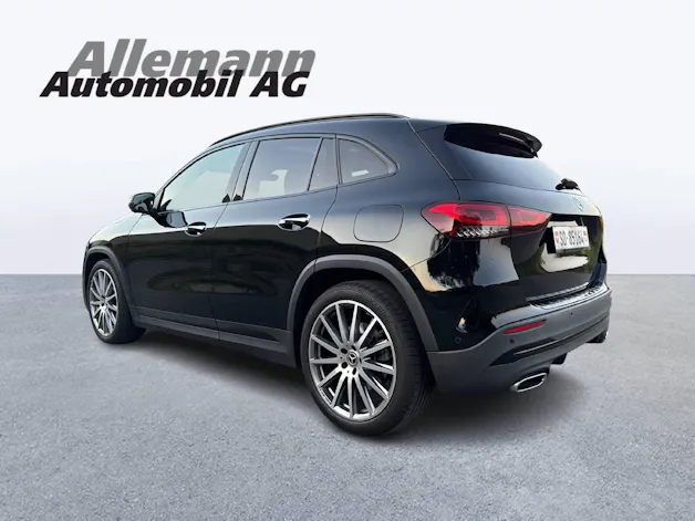 MERCEDES-BENZ GLA 220 d AMG Line 4matic