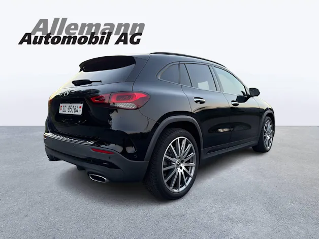MERCEDES-BENZ GLA 220 d AMG Line 4matic