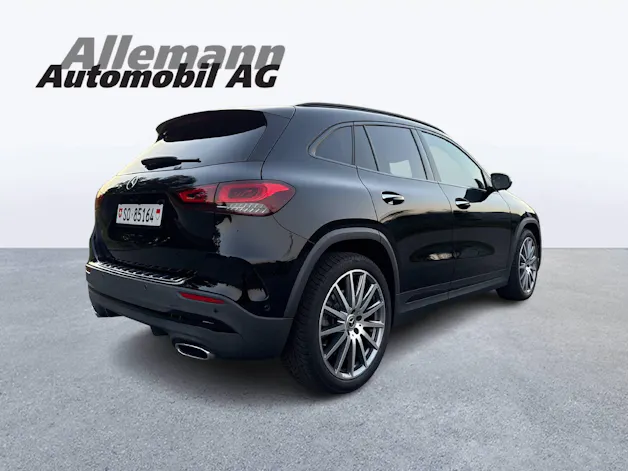 MERCEDES-BENZ GLA 220 d AMG Line 4matic