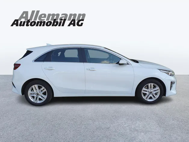 Kia Ceed 1.5 T-GDi MHEV Power