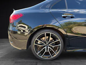 MERCEDES-BENZ A 35 AMG 4matic Limousine