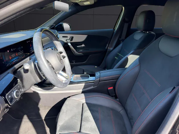 MERCEDES-BENZ A 35 AMG 4matic Limousine