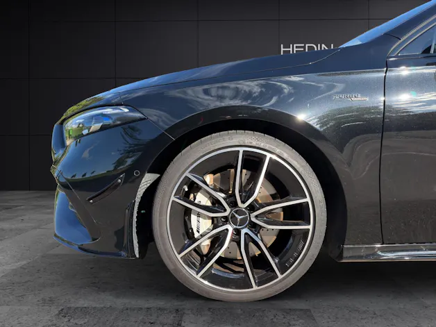 MERCEDES-BENZ A 35 AMG 4matic Limousine