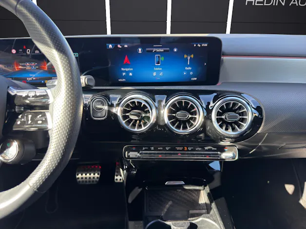 MERCEDES-BENZ A 35 AMG 4matic Limousine