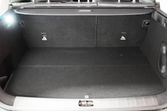 https://vehicle.imgix.net/4448491/d0913340-5b05-4761-a285-f255617c2b1b.jpg