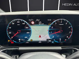 MERCEDES-BENZ GLA 250 AMG Line 4matic