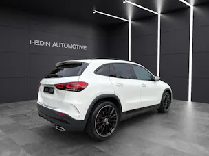 MERCEDES-BENZ GLA 250 AMG Line 4matic