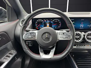 MERCEDES-BENZ GLA 250 AMG Line 4matic