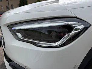 MERCEDES-BENZ GLA 250 AMG Line 4matic