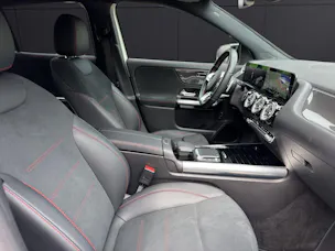 MERCEDES-BENZ GLA 250 AMG Line 4matic