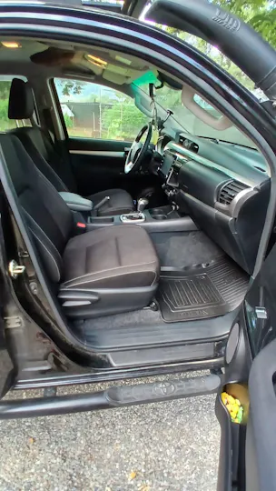 Toyota Hilux Double Cab. Pick-up 2.8 D-4D 4x4 Style