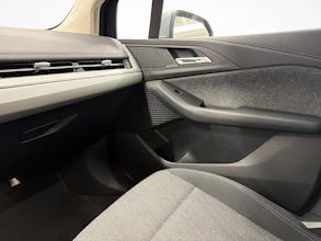 https://vehicle.imgix.net/4448583/1a9c8689-55d7-4ce2-b17a-d44ba27d8f2e.jpg