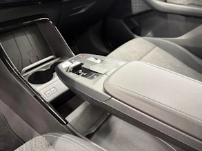 https://vehicle.imgix.net/4448583/b8302cb7-b71c-4e37-852f-6454a4f95446.jpg