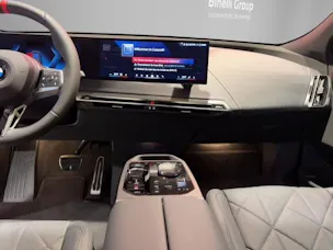 BMW iX M70