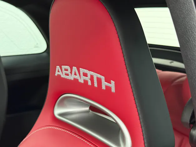 FIAT 595 C Abarth 1.4 T-Jet 180 Competizione