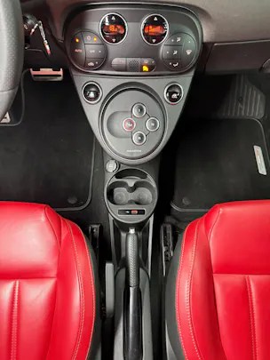 FIAT 595 C Abarth 1.4 T-Jet 180 Competizione
