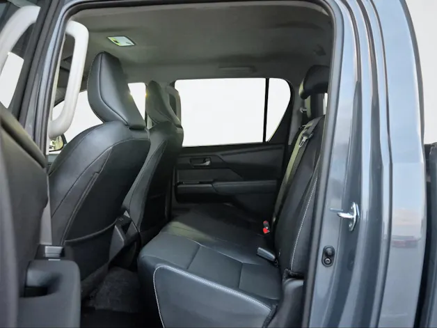 Toyota Hilux Double Cab.-Pick-up 2.8 D-4D MHEV 204 Style