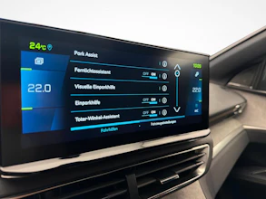 https://vehicle.imgix.net/4448627/26b9835d-ed42-40a1-992b-9ee1444aa54c.jpg