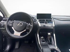image du véhicule LEXUS NX 300h Comfort