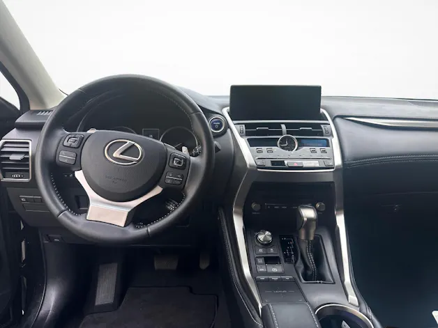 Lexus NX 300h Comfort