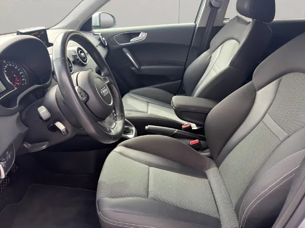 AUDI A1 Sportback 1.0 TFSI S-LINE