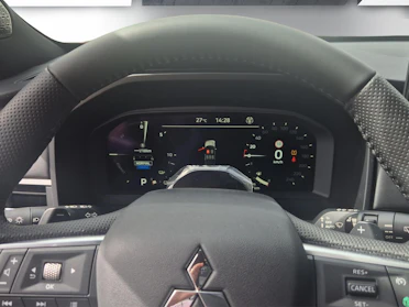 MITSUBISHI OUTLANDER 7