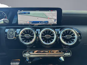 MERCEDES-BENZ A 250 AMG Line 4m