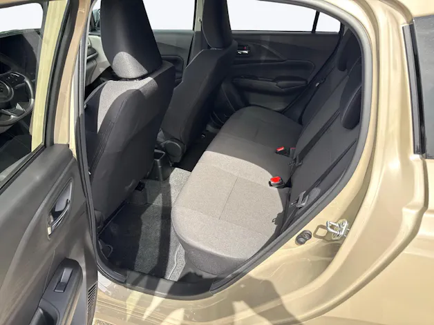Suzuki Swift 1.2 Sakura Top Hybrid 4x4