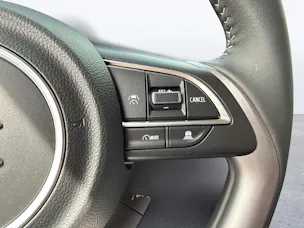Suzuki Swift 1.2 Sakura Top Hybrid 4x4