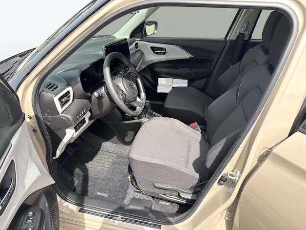 Suzuki Swift 1.2 Sakura Top Hybrid 4x4