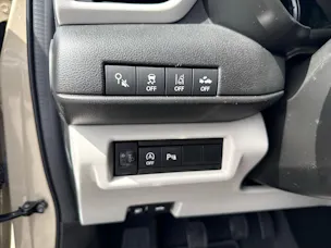 Suzuki Swift 1.2 Sakura Top Hybrid 4x4